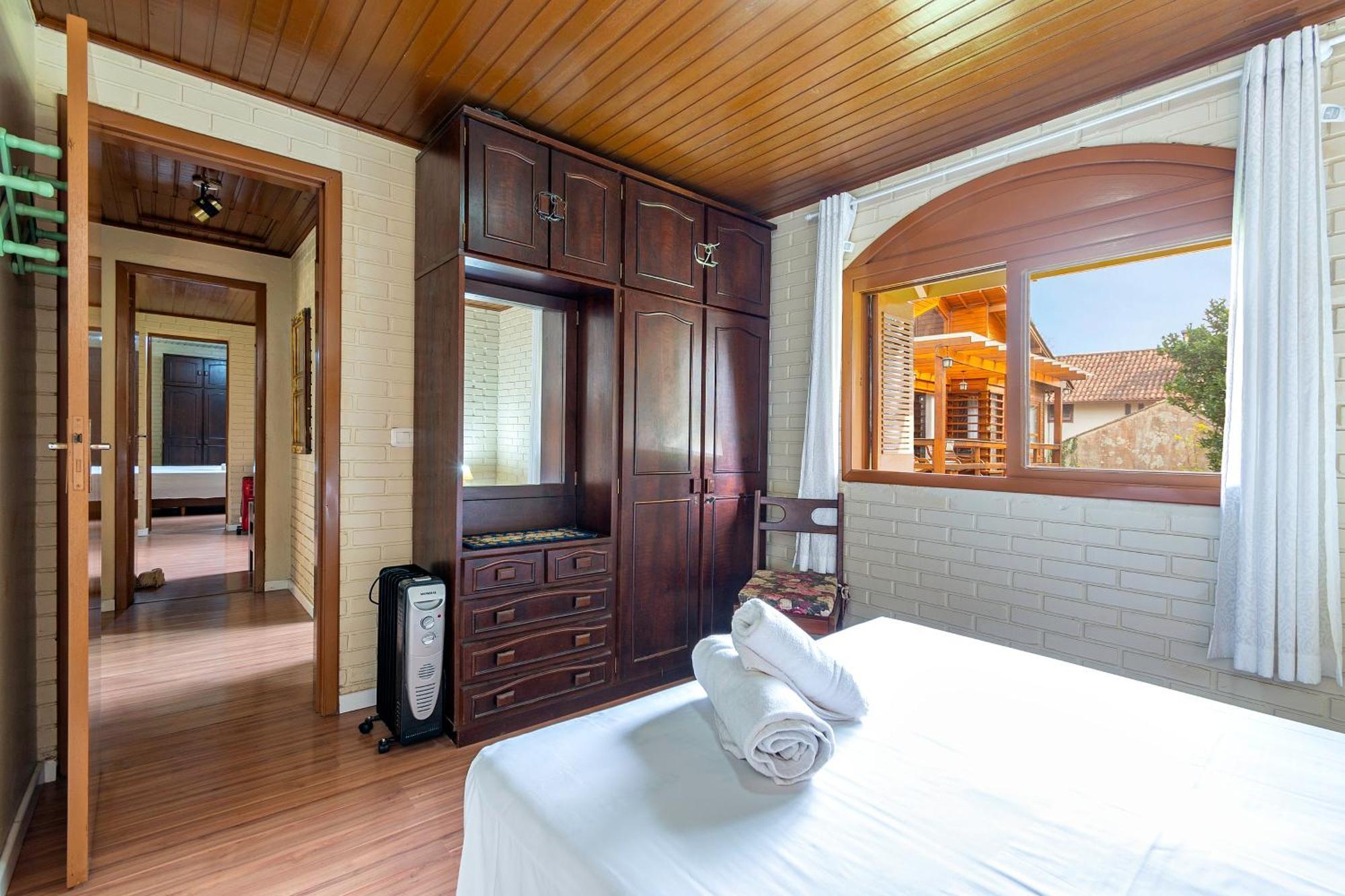Вилла Linda Casa 5 Quartos No Lago Negro Грамаду Экстерьер фото